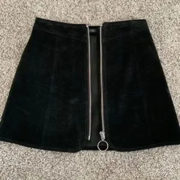 Zara Mini Skirt - Picture 1 of 1